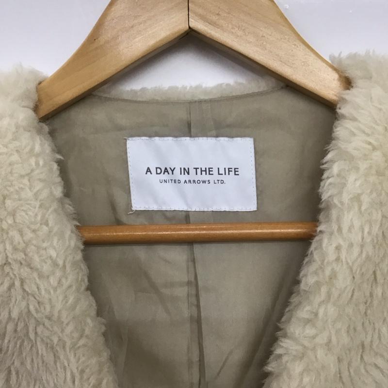 アデイインザライフ ユナイテッドアローズ A day in the life UNITED ARROWS ベスト ベスト ベスト ノースリーブカットソー 前開き 無地 アイボリー / アイボリー / レディース USED 古着 中古 10151911