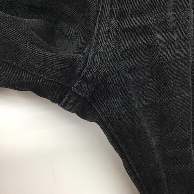 バーバリーブラックレーベル BURBERRY BLACK LABEL パンツ デニム、ジーンズ デニムパンツ スリムパンツ カジュアルパンツ ストレッチパンツ ロゴ、文字 X チェック ダークグレー / ダークグレー / メンズ USED 古着 中古 10152192