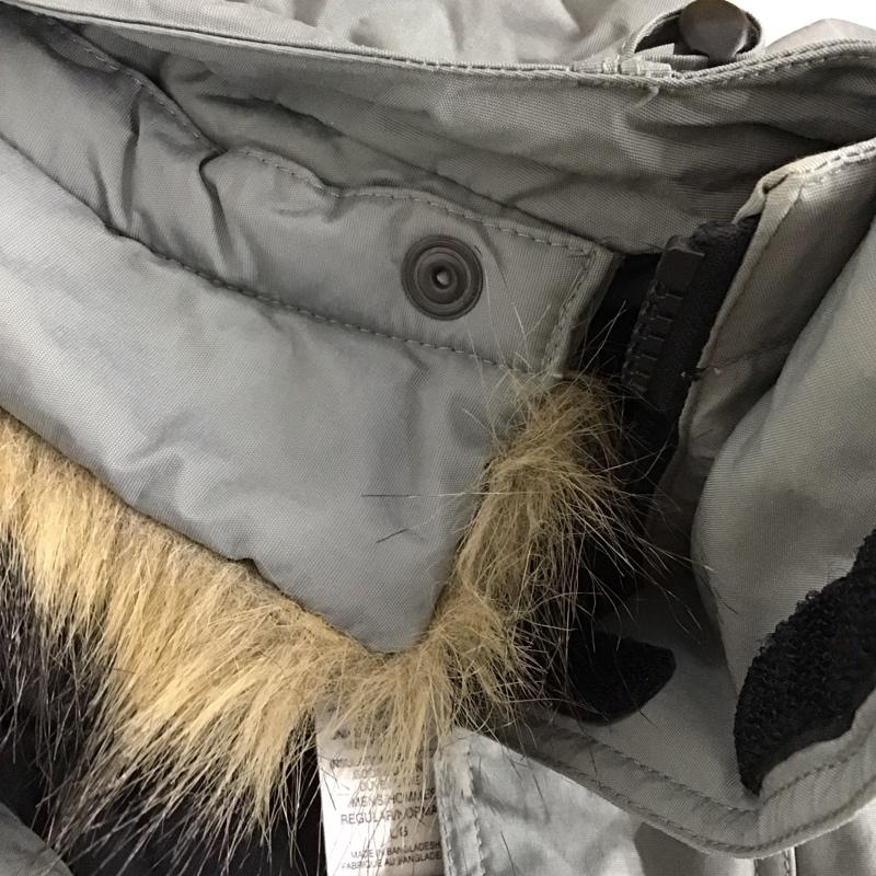 ザノースフェイス THE NORTH FACE ジャケット、上着 ジャンパー、ブルゾン ジップアップダウンジャケット アウターフード付きジャケット L ロゴ、文字 灰 / グレー / gray メンズ USED 古着 中古 10152258