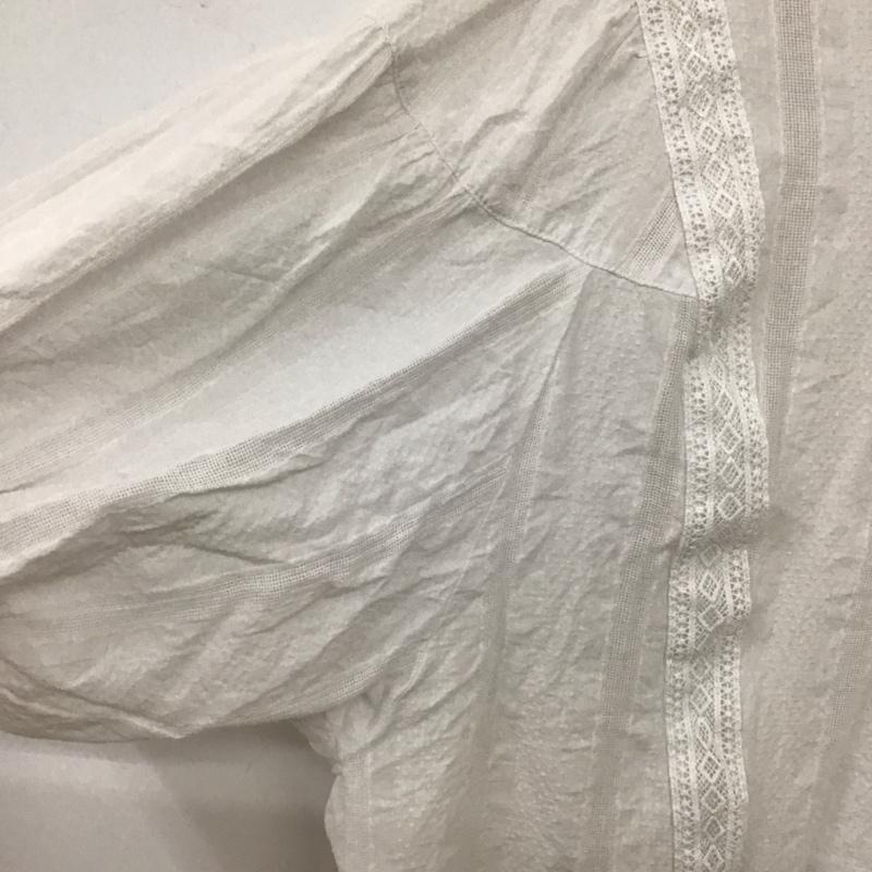 サマンサモスモスブルー Samansa Mos2 blue シャツ、ブラウス 半袖 半袖シャツ 無地シャツ フロントボタン FREE 総柄 白 / ホワイト / white レディース USED 古着 中古 10152304