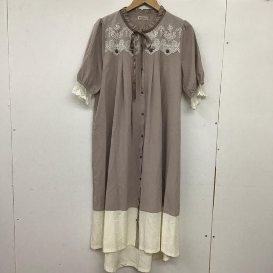 アクシーズファム axes femme ワンピース ロングスカート 半袖ワンピース フレアスカート フロントボタン FREE 花柄 灰 / グレー / gray レディース USED 古着 中古 10152315