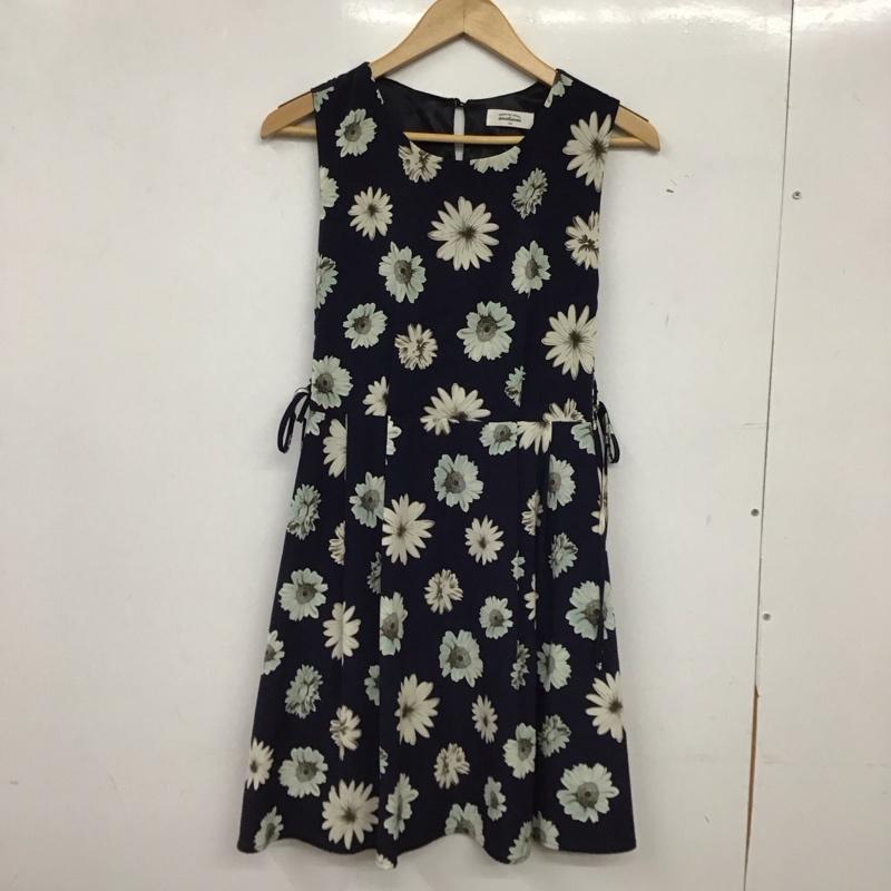 アルシーヴ archives ワンピース ひざ丈スカート ノースリーブワンピース フレアスカート プリント 紺 / ネイビー / navy レディース USED 古着 中古 10152333