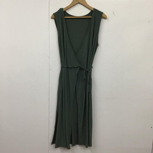 アズールバイマウジー AZUL BY MOUSSY ワンピース ロングスカート 250dss80-160e アイスクリーン3WAYジレ FREE 無地 カーキ / カーキ / khaki レディース USED 古着 中古 10152524