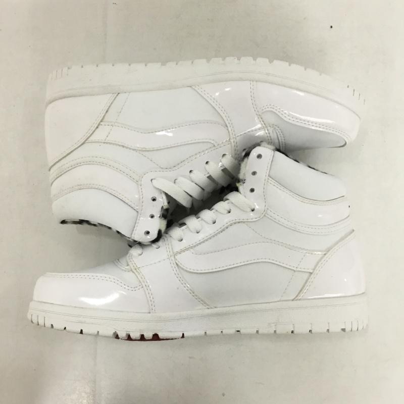 バンズ VANS スニーカー スニーカー V8080LEO RESOLUTION 23.5cm 23.5cm 無地 白 / ホワイト / white X 銀 / シルバー / silver color レディース USED 古着 中古 10152528