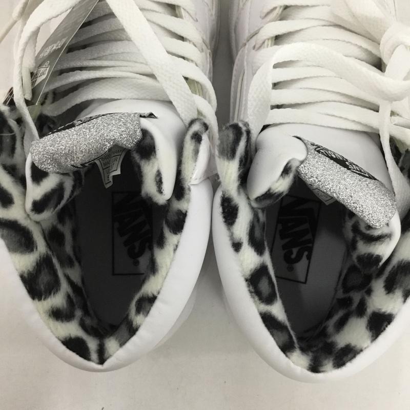 バンズ VANS スニーカー スニーカー V8080LEO RESOLUTION 23.5cm 23.5cm 無地 白 / ホワイト / white X 銀 / シルバー / silver color レディース USED 古着 中古 10152528
