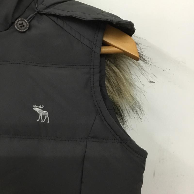 アバクロンビーアンドフィッチ ABERCROMBIE&FITCH ベスト ベスト 中綿ベスト M ワンポイント 灰 / グレー / gray レディース USED 古着 中古 10152562