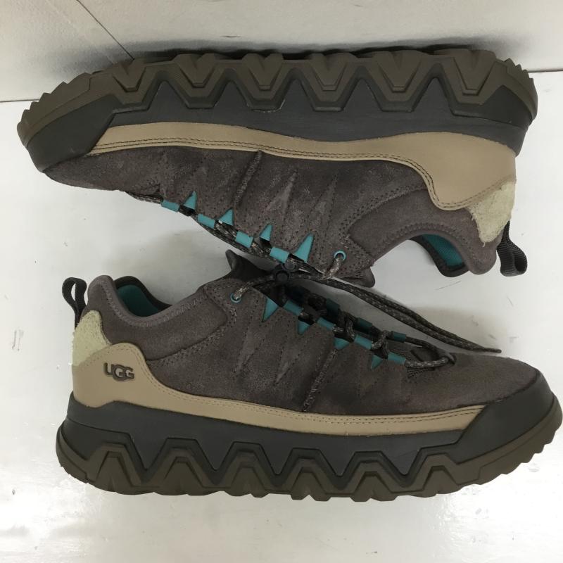 アグ UGG スニーカー スニーカー 1158252 CAPTRAIL LOW 27.0cm ロゴ、文字 チャコールグレー / チャコールグレー / メンズ USED 古着 中古 10152670