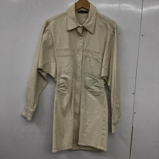 ザラ ZARA シャツ、ブラウス 長袖 長袖シャツ 無地シャツ カラーシャツ M 無地 アイボリー / アイボリー / レディース USED 古着 中古 10152770
