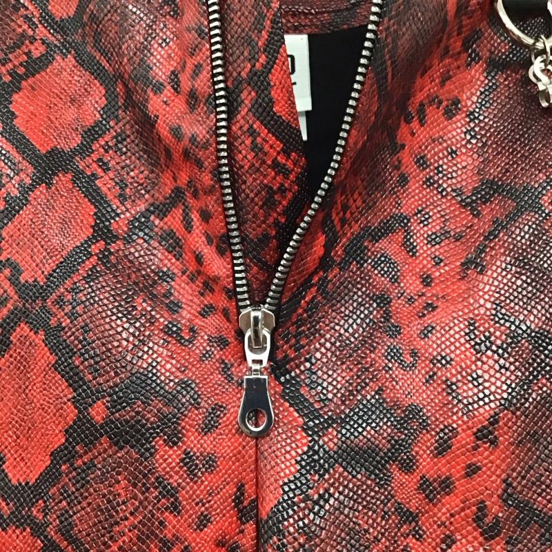 ザ・ラギド・プリースト THE RAGGED PRIEST パンツ ワークパンツ、ペインターパンツ フェイクレザーパンツ ワイドパンツ カジュアルパンツ M プリント 赤 / レッド / red レディース USED 古着 中古 10152802
