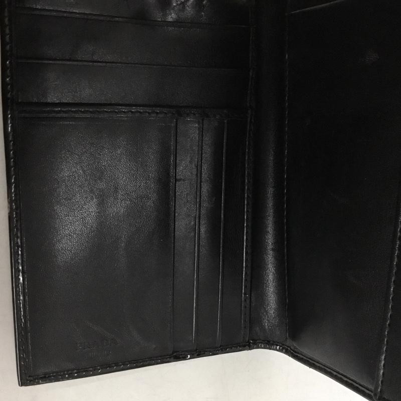 プラダ PRADA 財布 二つ折り ロゴ、文字 黒 / ブラック / black レディース USED 古着 中古 10153090