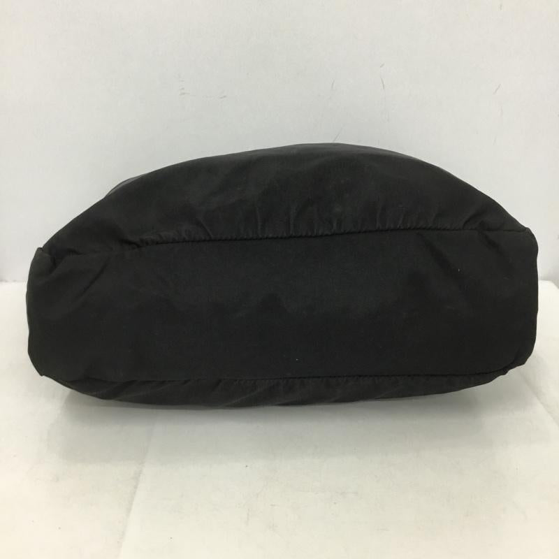 プラダ PRADA トートバッグ トートバッグ ナイロントート ロゴ、文字 黒 / ブラック / black レディース USED 古着 中古 10153103