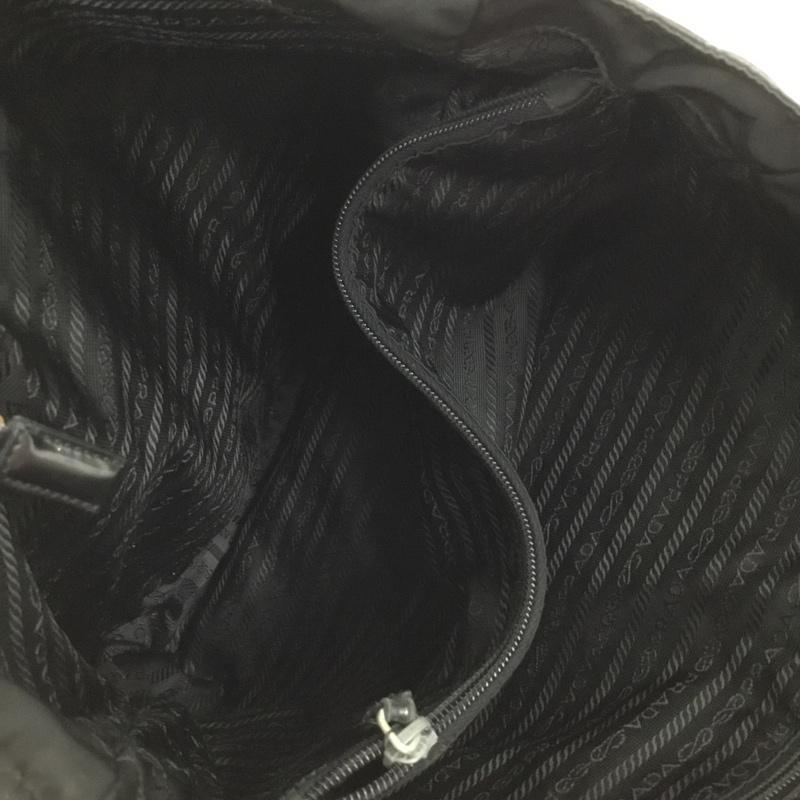 プラダ PRADA トートバッグ トートバッグ ナイロントート ロゴ、文字 黒 / ブラック / black レディース USED 古着 中古 10153103