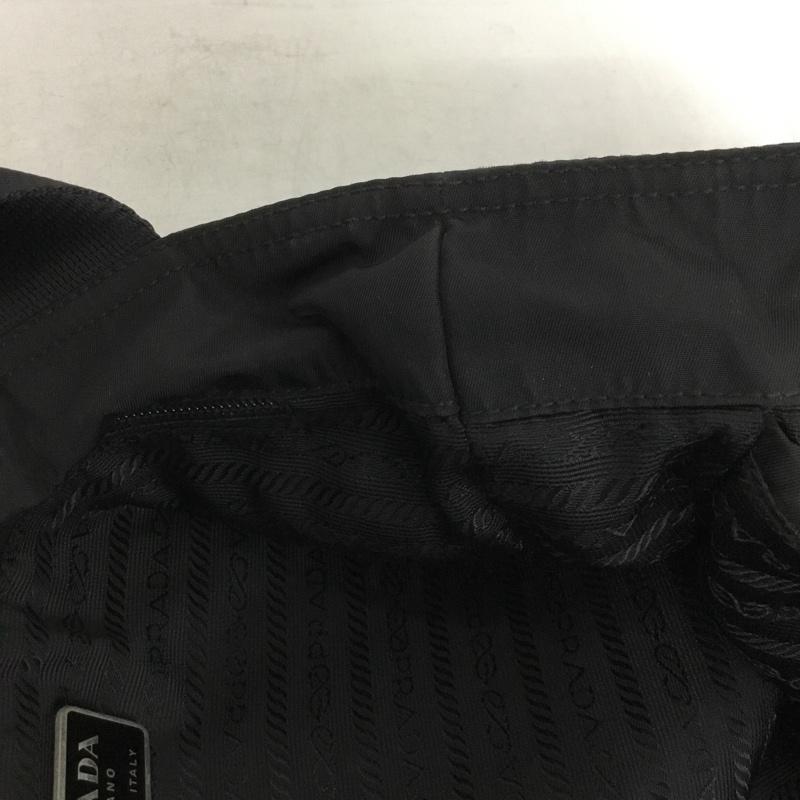 プラダ PRADA トートバッグ トートバッグ ナイロントート ロゴ、文字 黒 / ブラック / black レディース USED 古着 中古 10153103