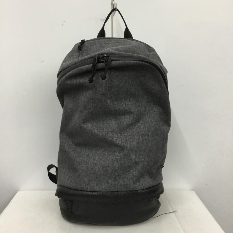 ターグ TERG リュックサック、デイパック リュックサック、デイバッグ デイパック ロゴ、文字 灰 / グレー / gray X 黒 / ブラック / black メンズ USED 古着 中古 10153109