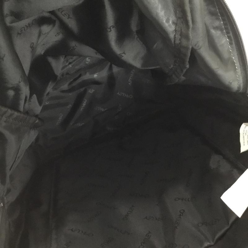オークリー OAKLEY リュックサック、デイパック リュックサック、デイバッグ FOS900073 Street Backpack Cordura ロゴ、文字 カーキ / カーキ / khaki X 黒 / ブラック / black メンズ USED 古着 中古 10153160