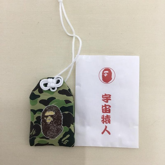 アベイシングエイプ A BATHING APE ファッション小物 ファッション小物 宇宙猿人 御守り 総柄 マルチカラー / マルチカラー / multicolor メンズ USED 古着 中古 10153180