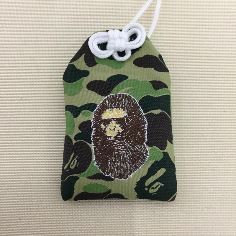 アベイシングエイプ A BATHING APE ファッション小物 ファッション小物 宇宙猿人 御守り 総柄 マルチカラー / マルチカラー / multicolor メンズ USED 古着 中古 10153180