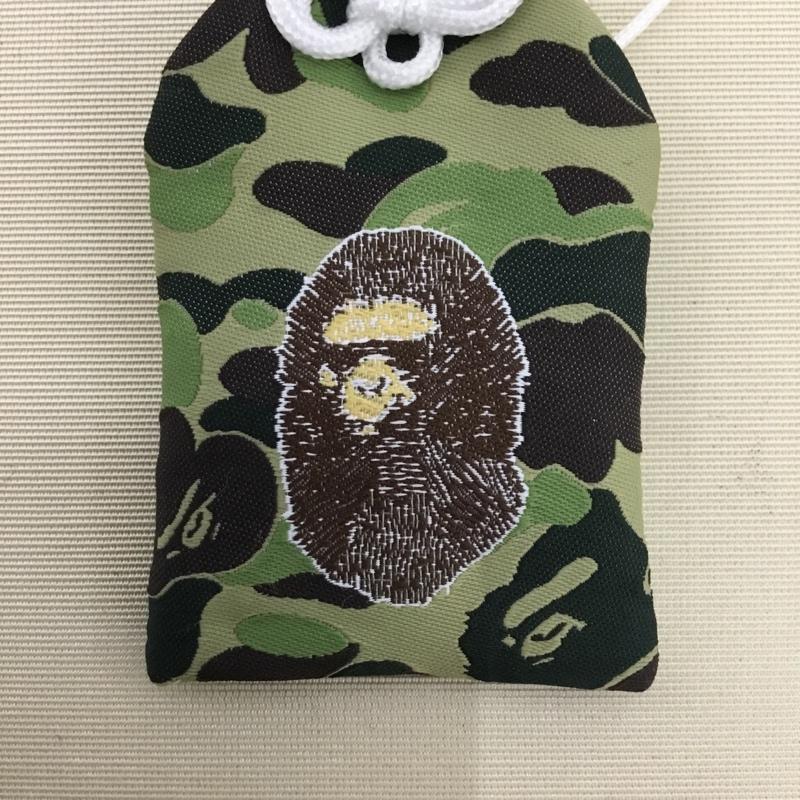 アベイシングエイプ A BATHING APE ファッション小物 ファッション小物 宇宙猿人 御守り 総柄 マルチカラー / マルチカラー / multicolor メンズ USED 古着 中古 10153181