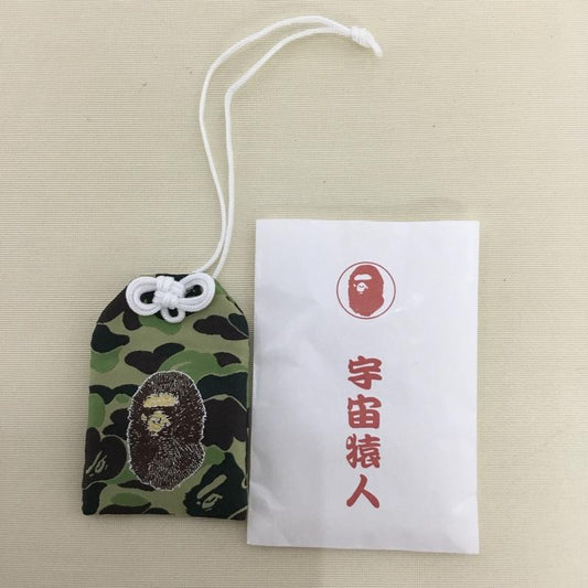 アベイシングエイプ A BATHING APE ファッション小物 ファッション小物 宇宙猿人 御守り 総柄 マルチカラー / マルチカラー / multicolor メンズ USED 古着 中古 10153182