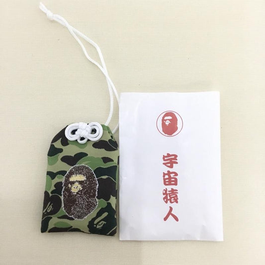 アベイシングエイプ A BATHING APE ファッション小物 ファッション小物 宇宙猿人 御守り 総柄 マルチカラー / マルチカラー / multicolor メンズ USED 古着 中古 10153183