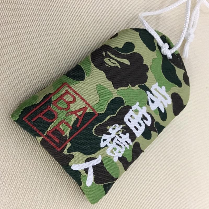 アベイシングエイプ A BATHING APE ファッション小物 ファッション小物 宇宙猿人 御守り 総柄 マルチカラー / マルチカラー / multicolor メンズ USED 古着 中古 10153184