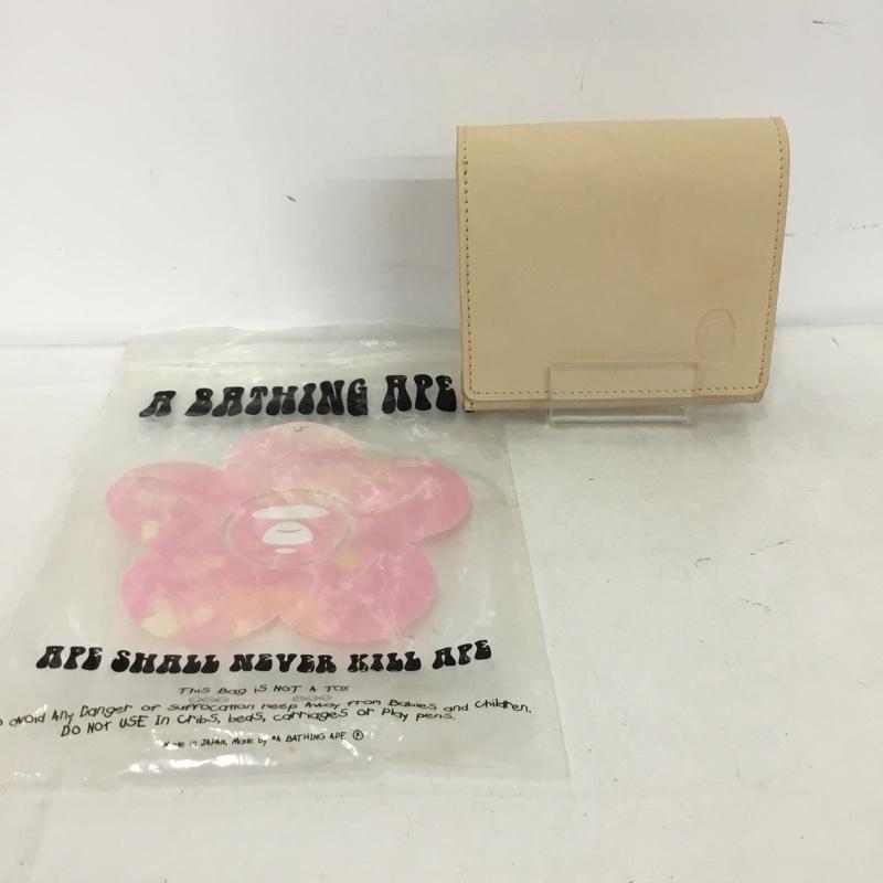 アベイシングエイプ A BATHING APE 財布 二つ折り レザー ワンポイント ベージュ / ベージュ / beige メンズ USED 古着 中古 10153373