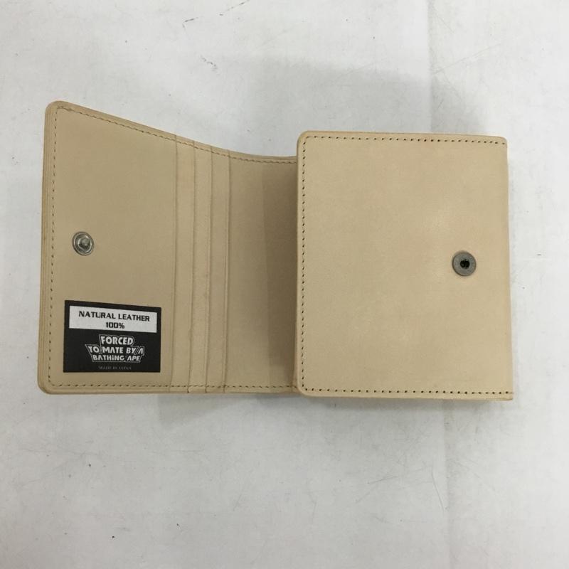 アベイシングエイプ A BATHING APE 財布 二つ折り レザー ワンポイント ベージュ / ベージュ / beige メンズ USED 古着 中古 10153373