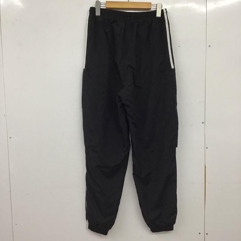 アディダス adidas パンツ ワークパンツ、ペインターパンツ H22870 ナイロンパンツ ワイドパンツ ロゴ、文字 黒 / ブラック / black メンズ USED 古着 中古 10153398
