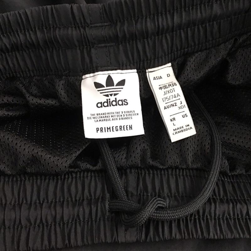 アディダス adidas パンツ ワークパンツ、ペインターパンツ H22870 ナイロンパンツ ワイドパンツ ロゴ、文字 黒 / ブラック / black メンズ USED 古着 中古 10153398