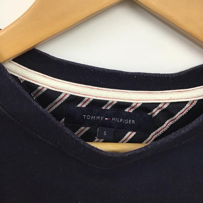 トミーヒルフィガー TOMMY HILFIGER Tシャツ 半袖 半袖カットソー プリントTシャツ クルーネックカットソー S ロゴ、文字 紺 / ネイビー / navy メンズ USED 古着 中古 10153419