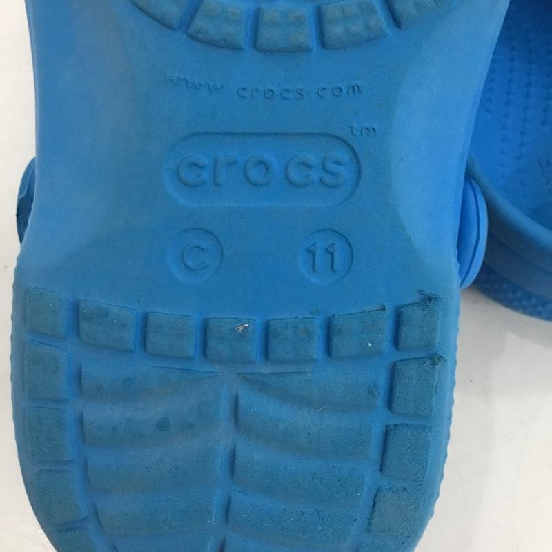 クロックス crocs シューズ シューズ 207013 キッズ バヤ クロッグ C11 サンダル ロゴ、文字 青 / ブルー / blue ボーイズ USED 古着 中古 10153505