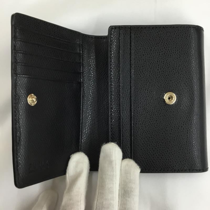 フルラ FURLA 財布 二つ折り ロゴ、文字 黒 / ブラック / black レディース USED 古着 中古 10153602
