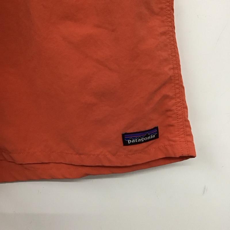 パタゴニア patagonia パンツ ショートパンツ ショートパンツ ハーフパンツ カジュアルパンツ S ロゴ、文字 橙 / オレンジ / orange メンズ USED 古着 中古 10153615