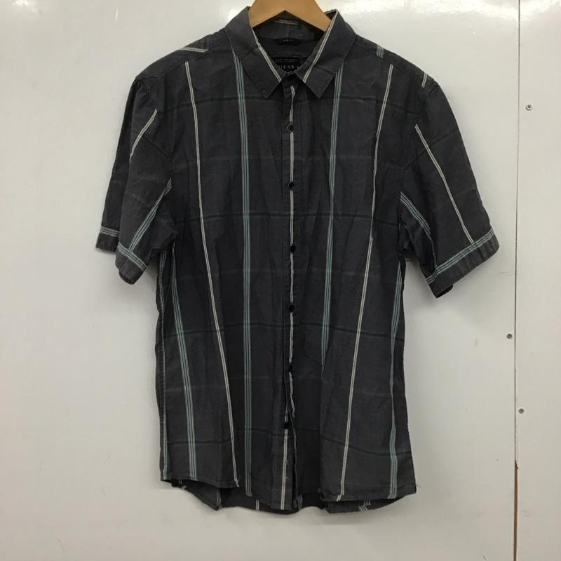 ゲス Guess シャツ、ブラウス 半袖 半袖シャツ プリントシャツ カラーシャツ M ストライプ 灰 / グレー / gray メンズ USED 古着 中古 10153639