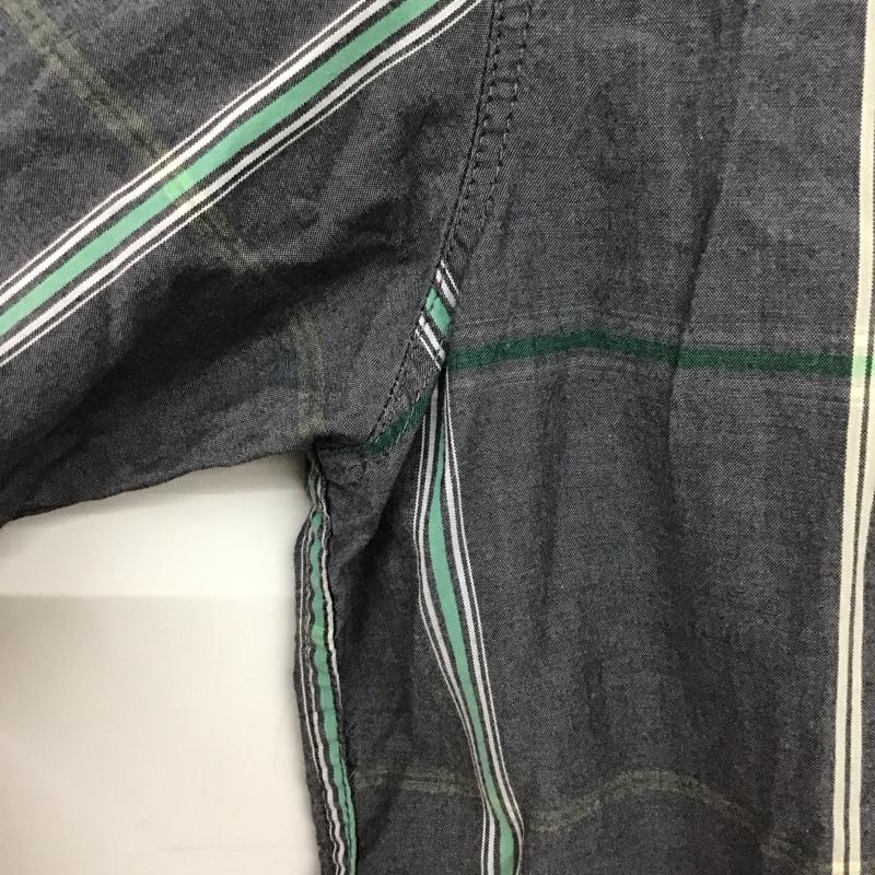 ゲス Guess シャツ、ブラウス 半袖 半袖シャツ プリントシャツ カラーシャツ M ストライプ 灰 / グレー / gray メンズ USED 古着 中古 10153639