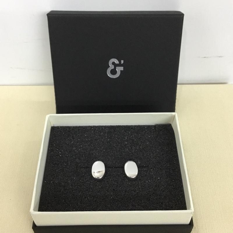 ヒアーズ h eres アクセサリー ピアス 楕円 オーバル 両耳用 箱有 無地 銀 / シルバー / silver color レディース USED 古着 中古 10153882