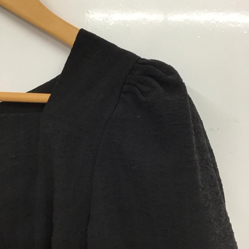 アズールバイマウジー AZUL BY MOUSSY シャツ、ブラウス 半袖 250HSF30-234D フクレジャガードペプラムブラウス S 無地 黒 / ブラック / black レディース USED 古着 中古 10153902