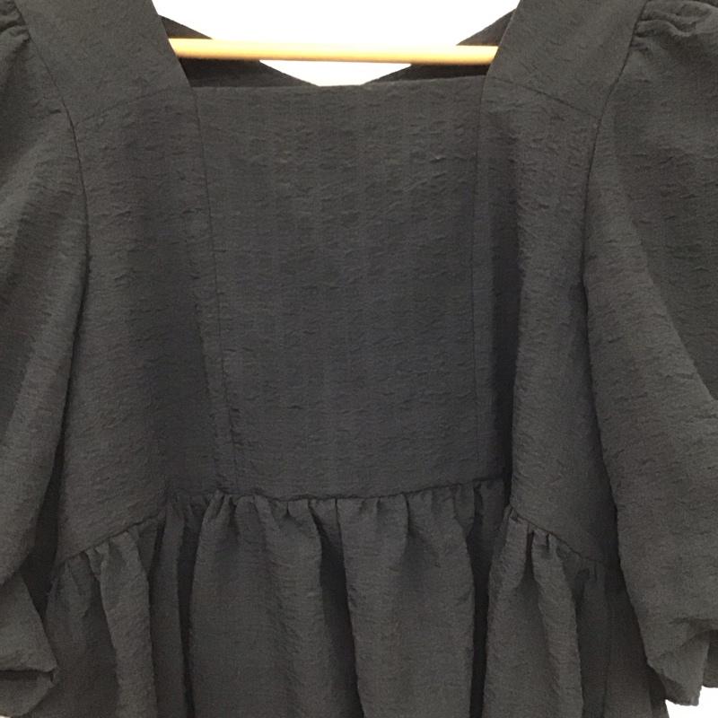 アズールバイマウジー AZUL BY MOUSSY シャツ、ブラウス 半袖 250HSF30-234D フクレジャガードペプラムブラウス S 無地 黒 / ブラック / black レディース USED 古着 中古 10153902
