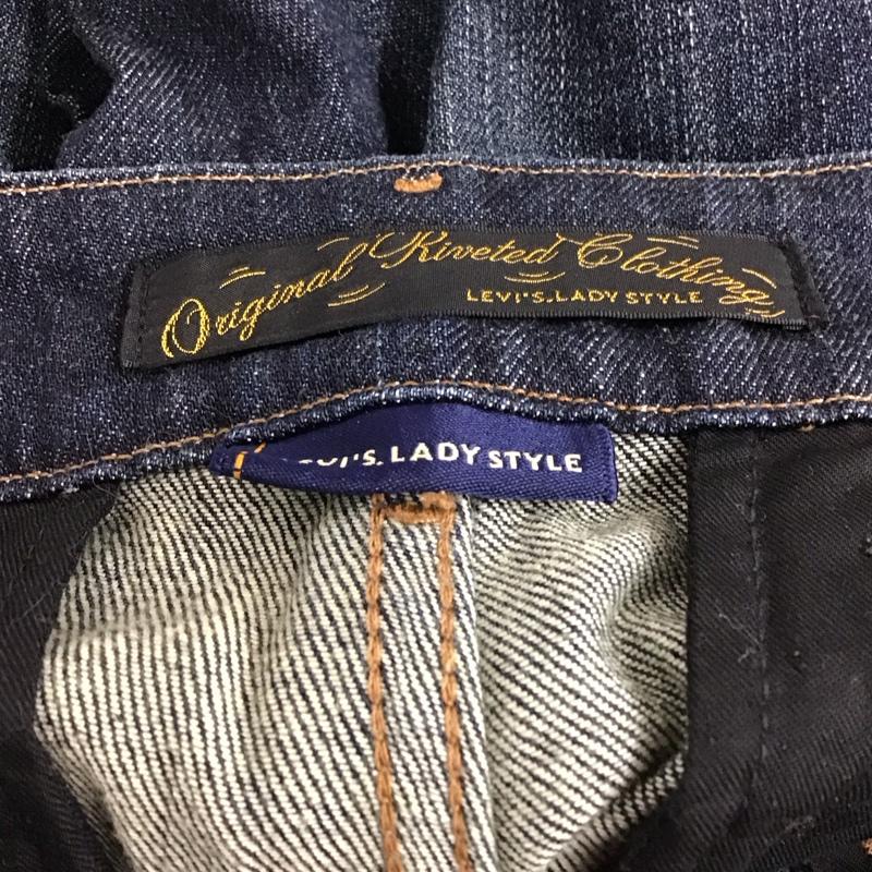 リーバイス Levi s パンツ デニム、ジーンズ デニムパンツ スリムパンツ カジュアルパンツ 27インチ 無地 インディゴ / インディゴ / Indigo レディース USED 古着 中古 10154176