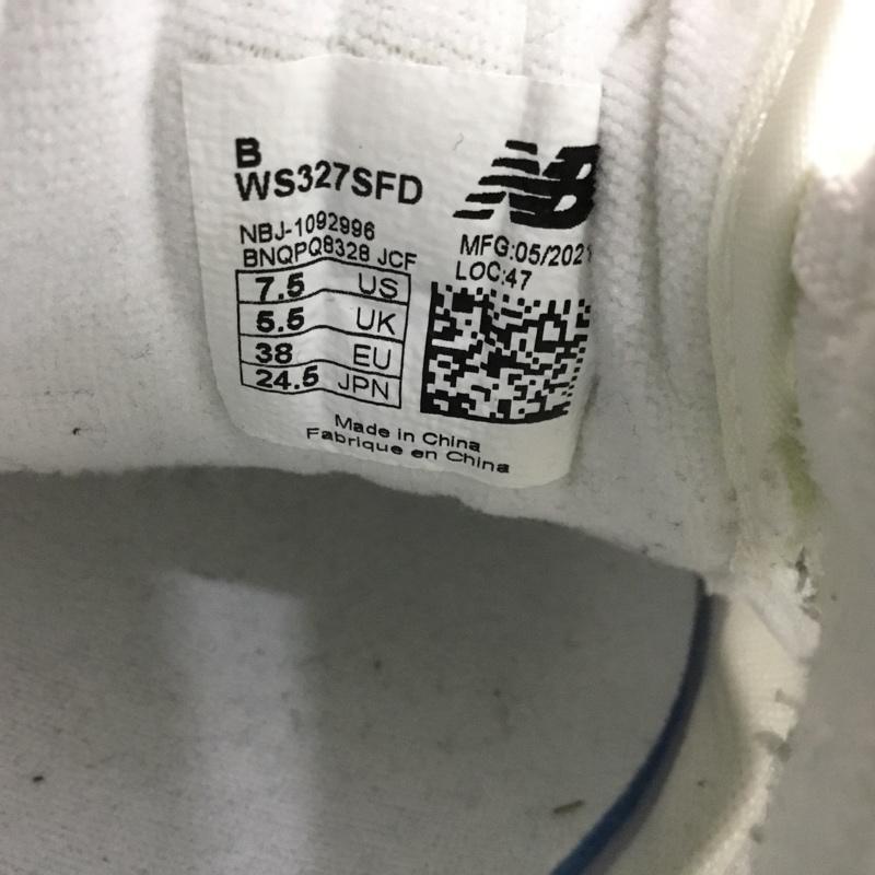 ニューバランス New Balance スニーカー スニーカー WS327SFD ビッグNロゴ 24.5cm 24.5cm ロゴ、文字 白 / ホワイト / white X 銀 / シルバー / silver color レディース USED 古着 中古 10154190