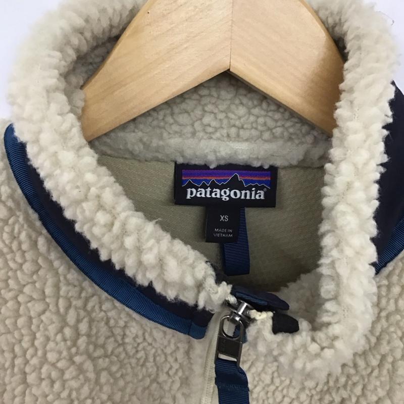 パタゴニア patagonia ジャケット、上着 ジャンパー、ブルゾン 23056fa18 クラシックレトロ ジャケット ジップアップジャケット XS ロゴ、文字 アイボリー / アイボリー / メンズ USED 古着 中古 10154246