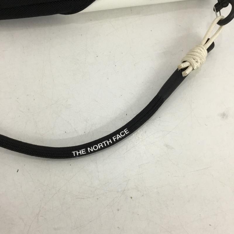 ザノースフェイス THE NORTH FACE ショルダーバッグ ショルダーバッグ NM82502 BCネックポーチ ロゴ、文字 白 / ホワイト / white X 黒 / ブラック / black メンズ USED 古着 中古 10154443