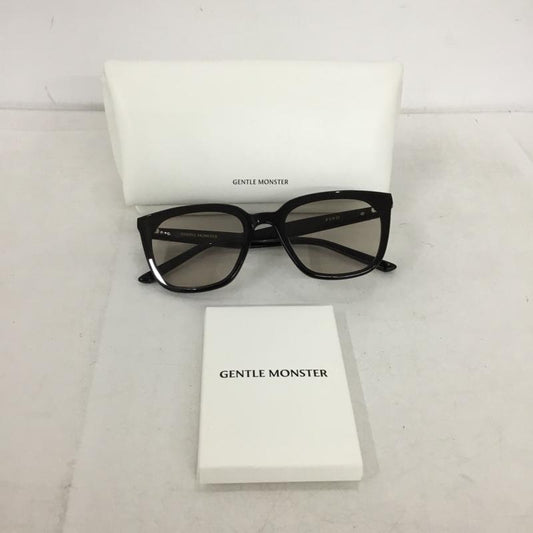 ジェントルモンスター GENTLE MONSTER めがね・サングラス サングラス PINO ロゴ、文字 黒 / ブラック / black メンズ USED 古着 中古 10154448