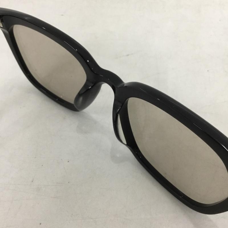 ジェントルモンスター GENTLE MONSTER めがね・サングラス サングラス PINO ロゴ、文字 黒 / ブラック / black メンズ USED 古着 中古 10154448