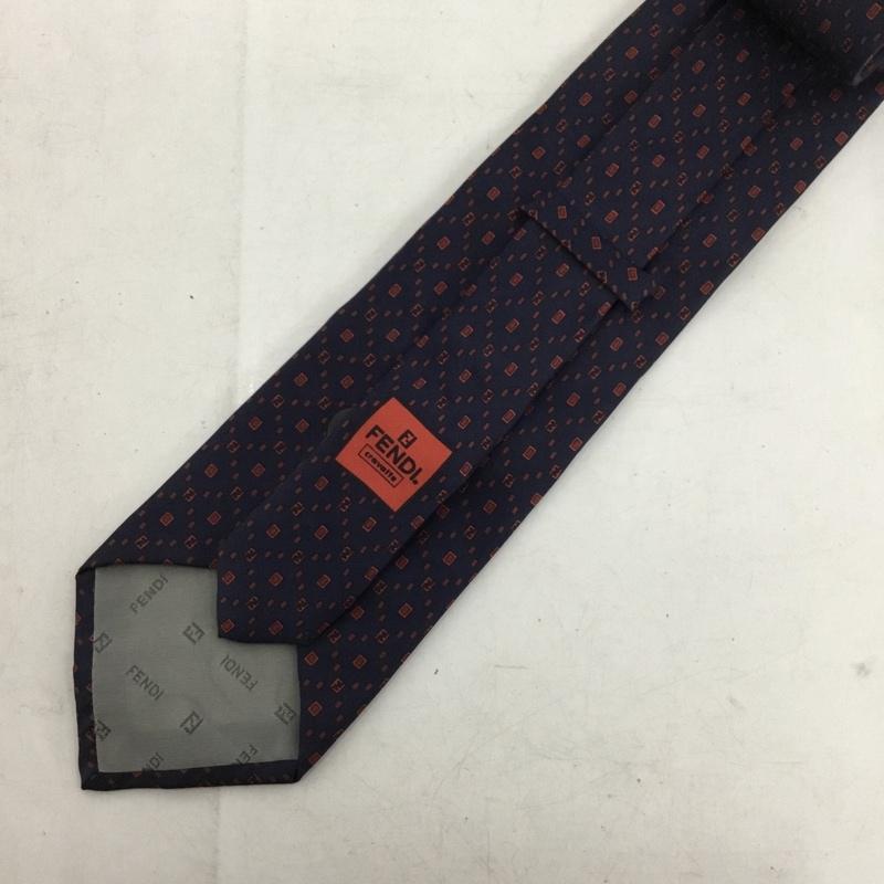 フェンディ FENDI ネクタイ ネクタイ シルク イタリア製 総柄 紺 / ネイビー / navy X 赤 / レッド / red メンズ USED 古着 中古 10154539