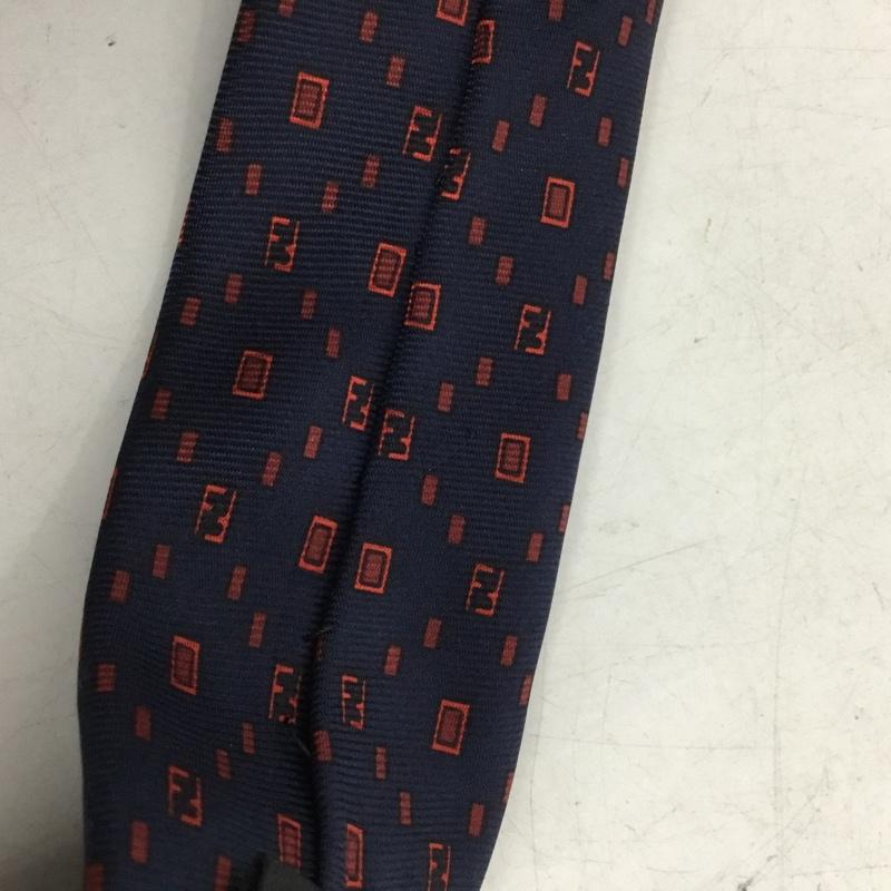 フェンディ FENDI ネクタイ ネクタイ シルク イタリア製 総柄 紺 / ネイビー / navy X 赤 / レッド / red メンズ USED 古着 中古 10154539