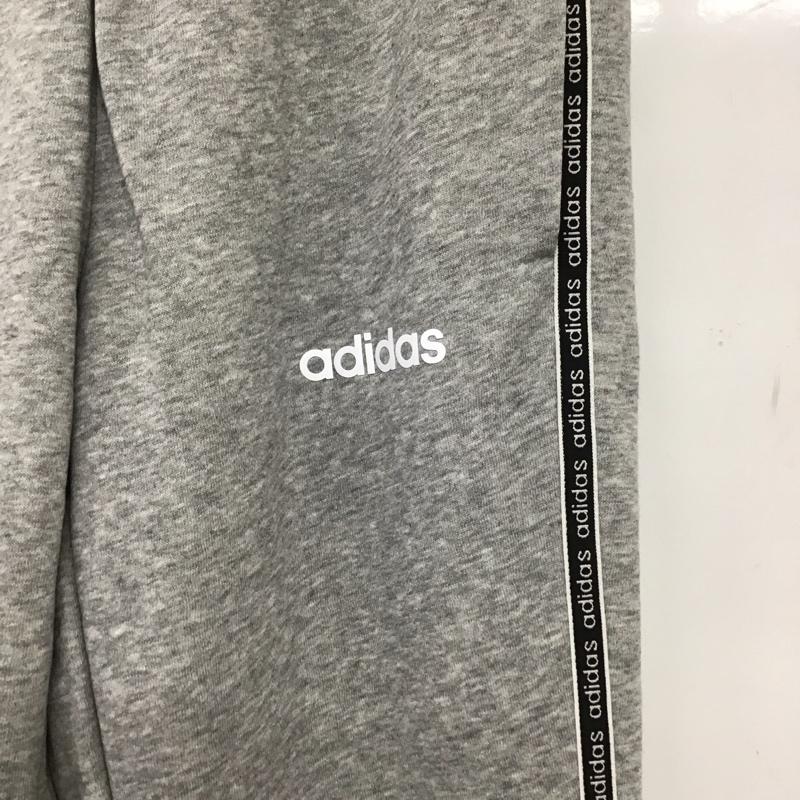 アディダス adidas パンツ ワークパンツ、ペインターパンツ スウェットパンツ スリムパンツ スポーツウェア S ロゴ、文字 灰 / グレー / gray メンズ USED 古着 中古 10154652