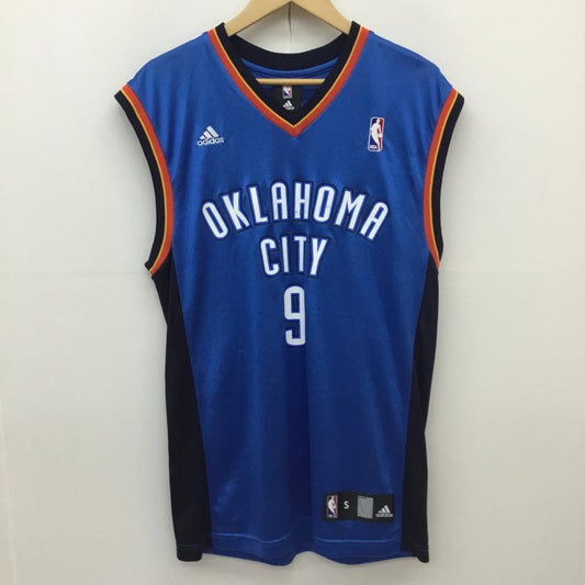 アディダス adidas タンクトップ タンクトップ adidas NBA OKLAHOMACITY IBAKA 9 バスケットボールユニフォーム S ロゴ、文字 青 / ブルー / blue メンズ USED 古着 中古 10154734