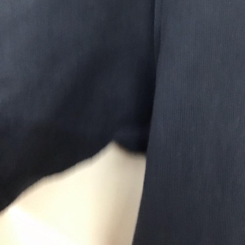 カーハート Carhartt Tシャツ 半袖 半袖カットソー プリントTシャツ クルーネックカットソー M ロゴ、文字 紺 / ネイビー / navy メンズ USED 古着 中古 10155184