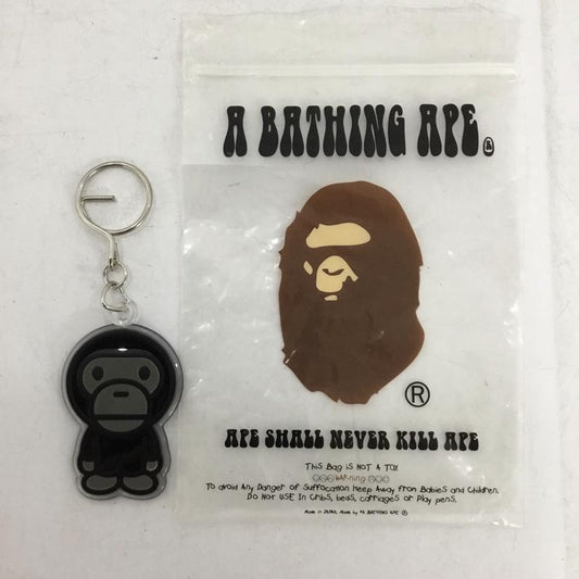 アベイシングエイプ A BATHING APE キーホルダー キーホルダー BABY MILO キャラクター 黒 / ブラック / black X 灰 / グレー / gray メンズ USED 古着 中古 10155271